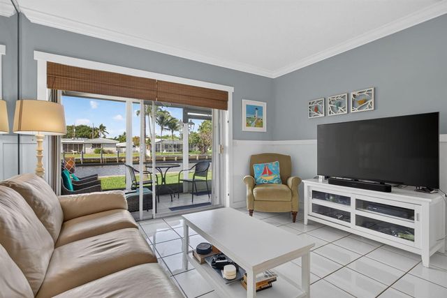 298 SE 6th Avenue 9, Pompano Beach, FL 33060
