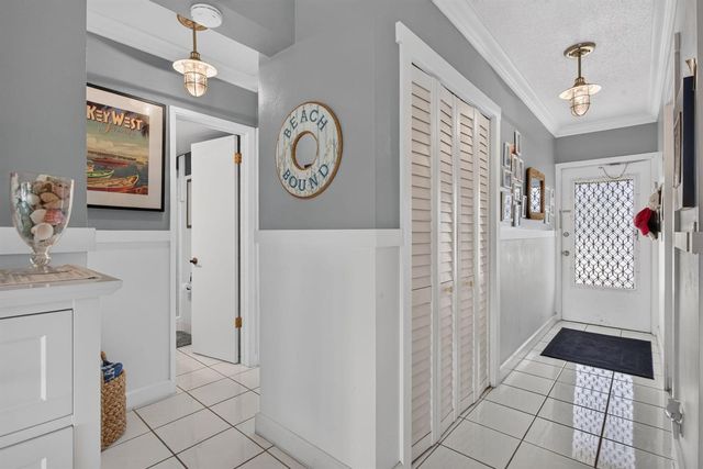 298 SE 6th Avenue 9, Pompano Beach, FL 33060