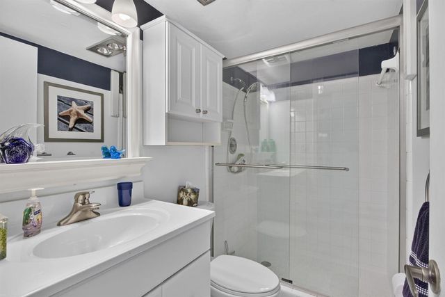 298 SE 6th Avenue 9, Pompano Beach, FL 33060