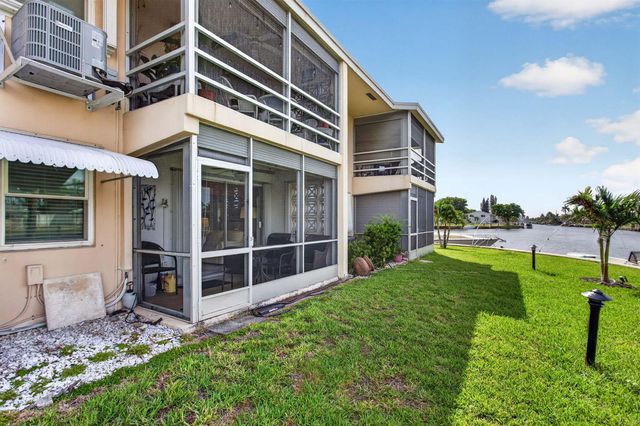 298 SE 6th Avenue 9, Pompano Beach, FL 33060