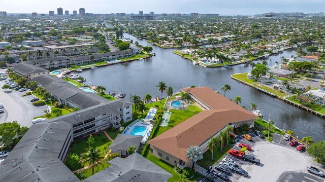 298 SE 6th Avenue 9, Pompano Beach, FL 33060