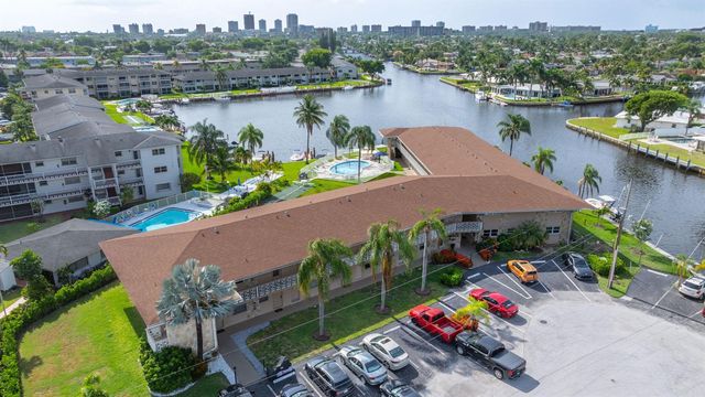 298 SE 6th Avenue 9, Pompano Beach, FL 33060