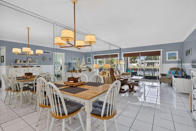 298 SE 6th Avenue 9, Pompano Beach, FL 33060
