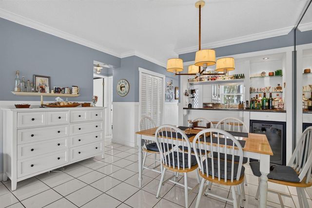 298 SE 6th Avenue 9, Pompano Beach, FL 33060