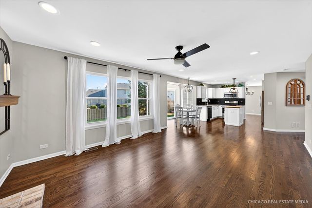 9934 Bedford Drive, Huntley, IL 60142