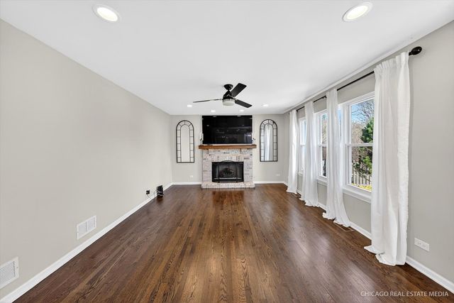 9934 Bedford Drive, Huntley, IL 60142