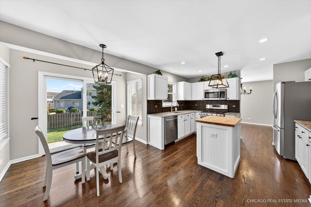 9934 Bedford Drive, Huntley, IL 60142