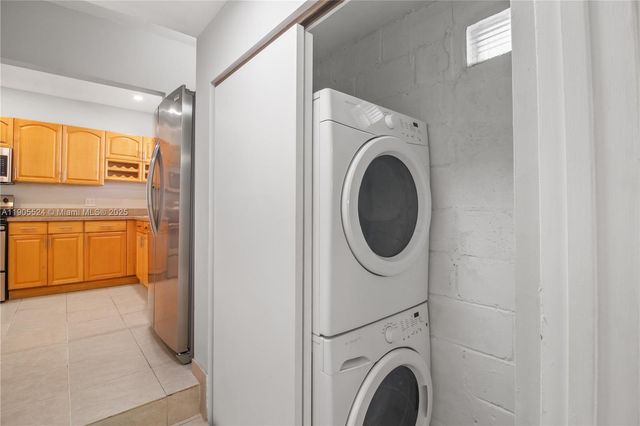 1814 SW 22nd Ter, Miami, FL 33145