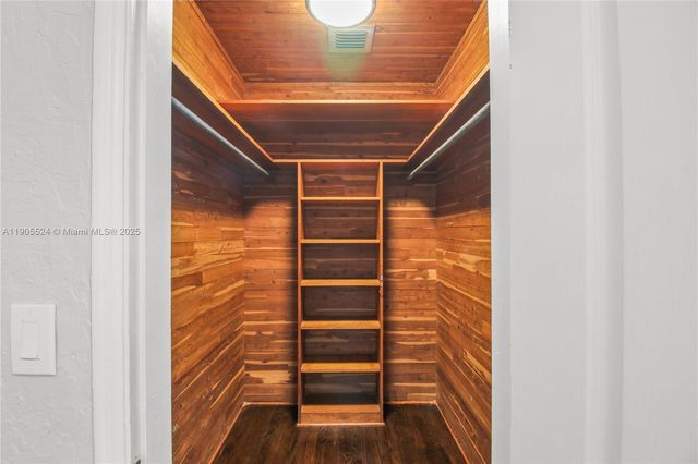 1814 SW 22nd Ter, Miami, FL 33145