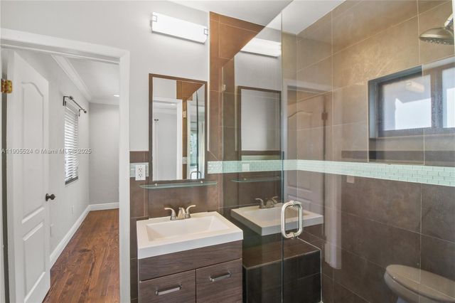 1814 SW 22nd Ter, Miami, FL 33145