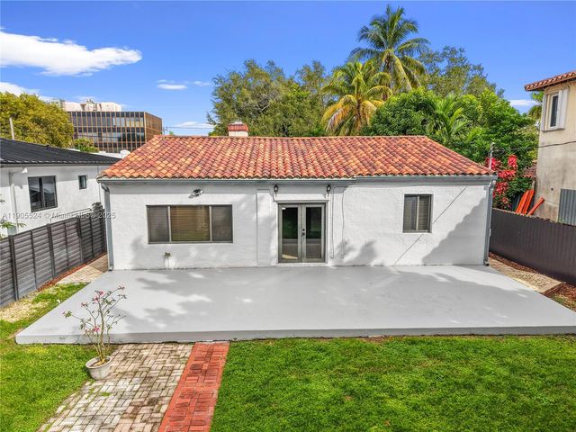 1814 SW 22nd Ter, Miami, FL 33145