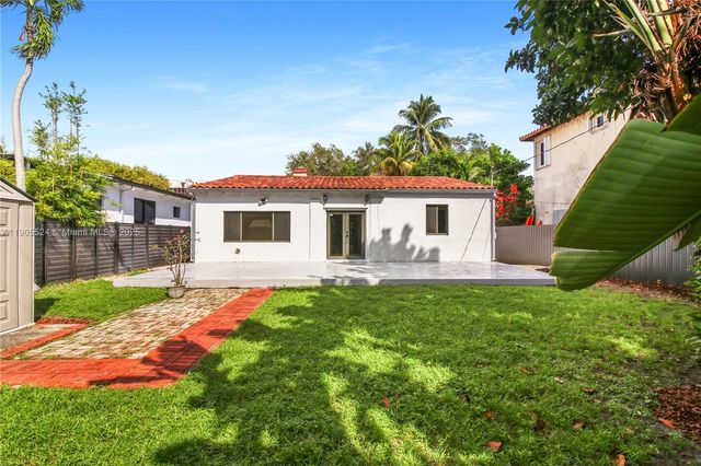 1814 SW 22nd Ter, Miami, FL 33145