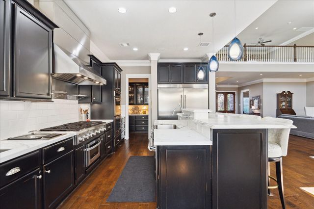 1202 Meadowlark Lane, Sugar Land, TX 77478