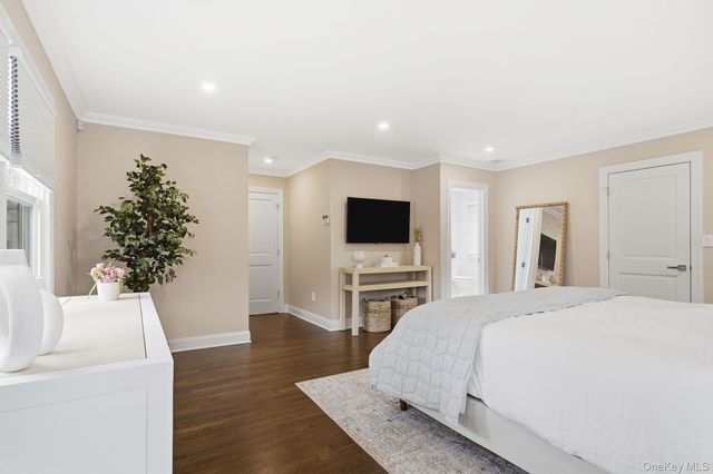 12 S Canterbury Road S, Harrison, NY 10528