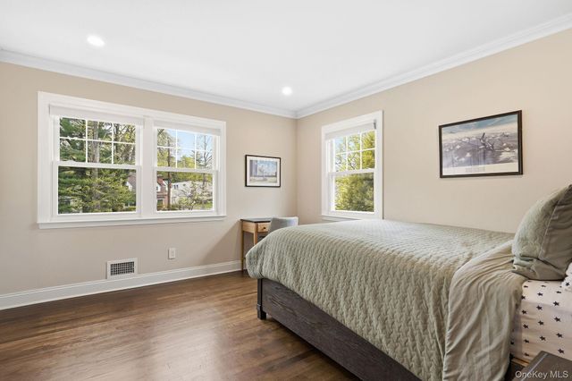 12 S Canterbury Road S, Harrison, NY 10528