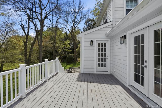 12 S Canterbury Road S, Harrison, NY 10528