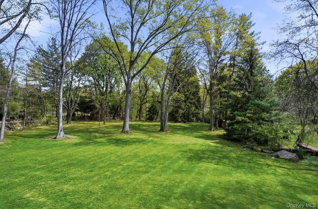 12 S Canterbury Road S, Harrison, NY 10528
