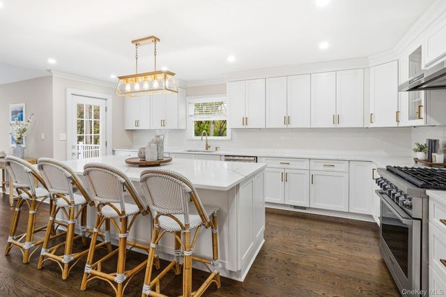 12 S Canterbury Road S, Harrison, NY 10528