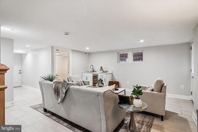 1374 RITTENHOUSE ST NW, Washington, DC 20011