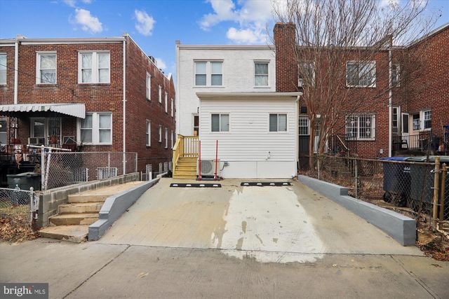 1374 RITTENHOUSE ST NW, Washington, DC 20011