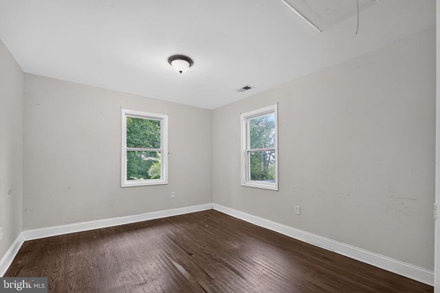 13 BEACON HILL RD, Baltimore, MD 21207