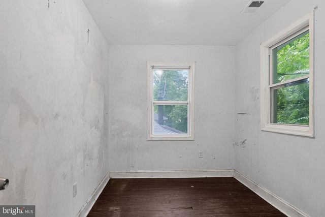 13 BEACON HILL RD, Baltimore, MD 21207