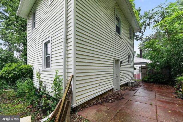 13 BEACON HILL RD, Baltimore, MD 21207