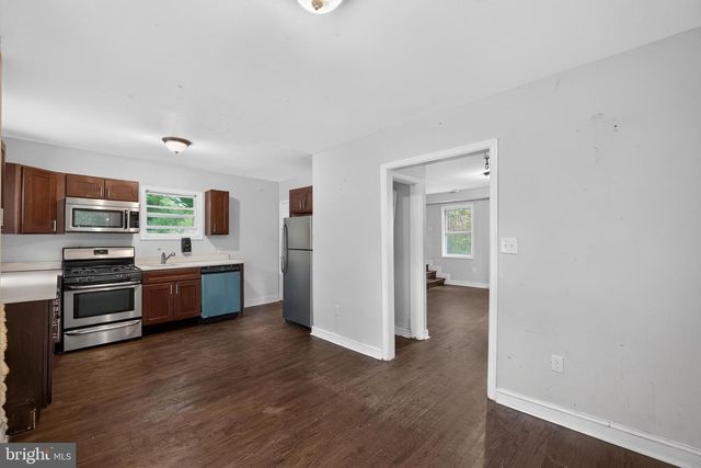 13 BEACON HILL RD, Baltimore, MD 21207