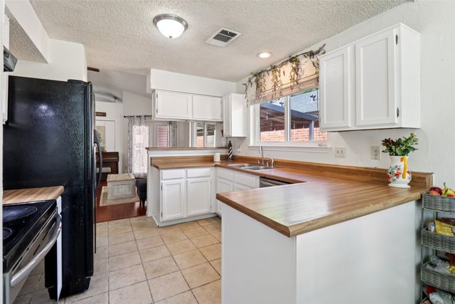 4710 Poppy Drive E, Fort Worth, TX 76137