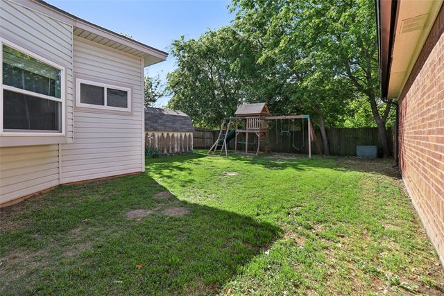 4710 Poppy Drive E, Fort Worth, TX 76137