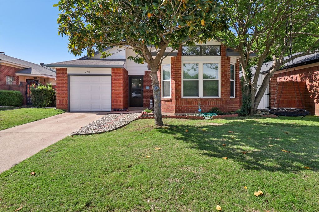4710 Poppy Drive E, Fort Worth, TX 76137