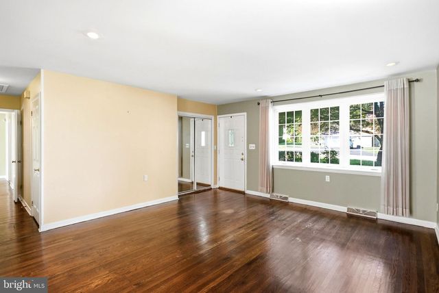 801 SOUTHAMPTON RD, Philadelphia, PA 19116