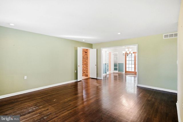 801 SOUTHAMPTON RD, Philadelphia, PA 19116