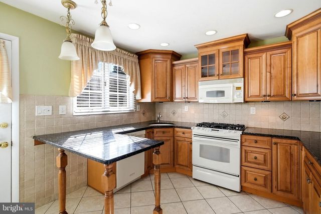 801 SOUTHAMPTON RD, Philadelphia, PA 19116