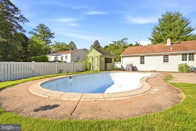 801 SOUTHAMPTON RD, Philadelphia, PA 19116