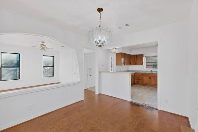 1108 Winters Street, Dallas, TX 75216