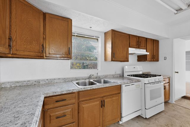 1108 Winters Street, Dallas, TX 75216