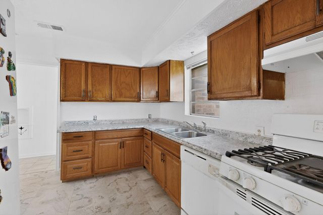 1108 Winters Street, Dallas, TX 75216