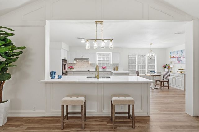 5808 Ridge Drive, Arlington, TX 76016