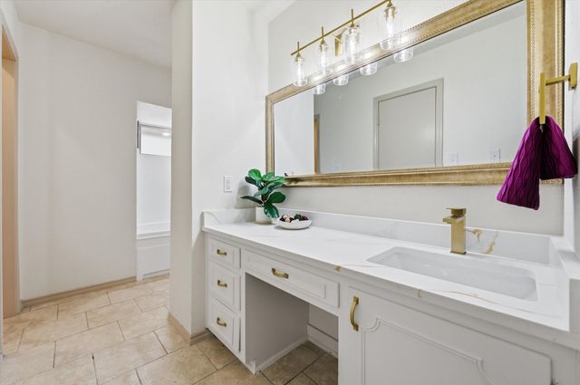 5808 Ridge Drive, Arlington, TX 76016