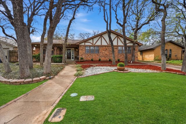 5808 Ridge Drive, Arlington, TX 76016