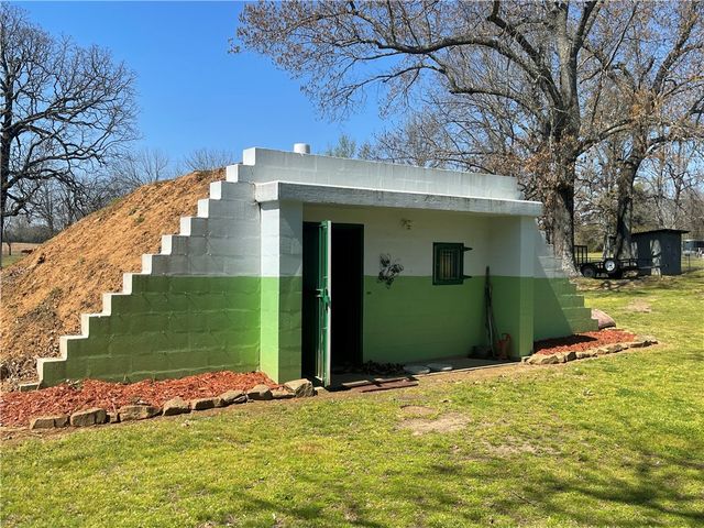 2692 WIRE Road, Clarksville, AR 72830