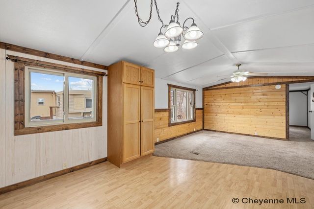 402 WILLIAMS ST, Cheyenne, WY 82007