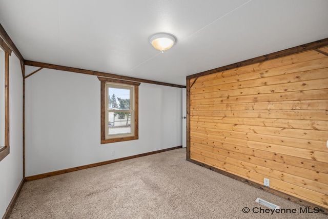 402 WILLIAMS ST, Cheyenne, WY 82007