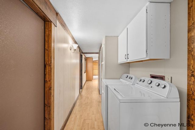 402 WILLIAMS ST, Cheyenne, WY 82007