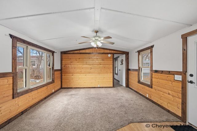 402 WILLIAMS ST, Cheyenne, WY 82007