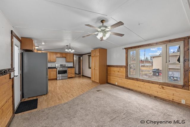 402 WILLIAMS ST, Cheyenne, WY 82007