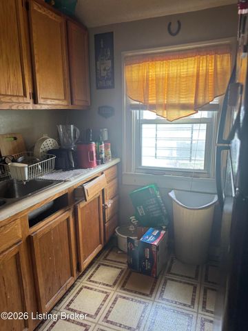 2517-2519 Montgomery St, Louisville, KY 40212