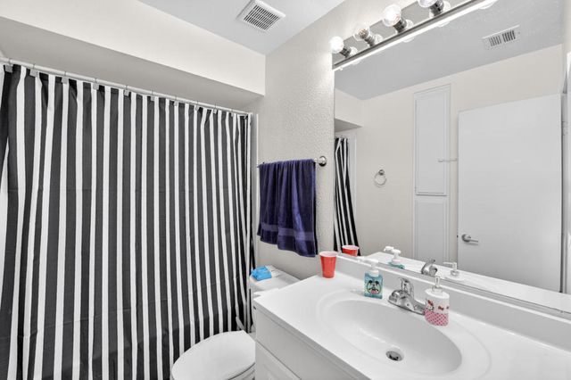 48304 Stewart Drive J1, Indio, CA 92201