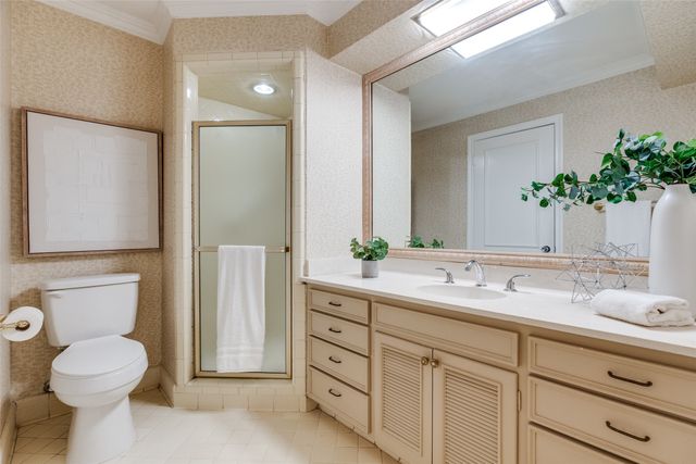 6070 Averill Way A, Dallas, TX 75225